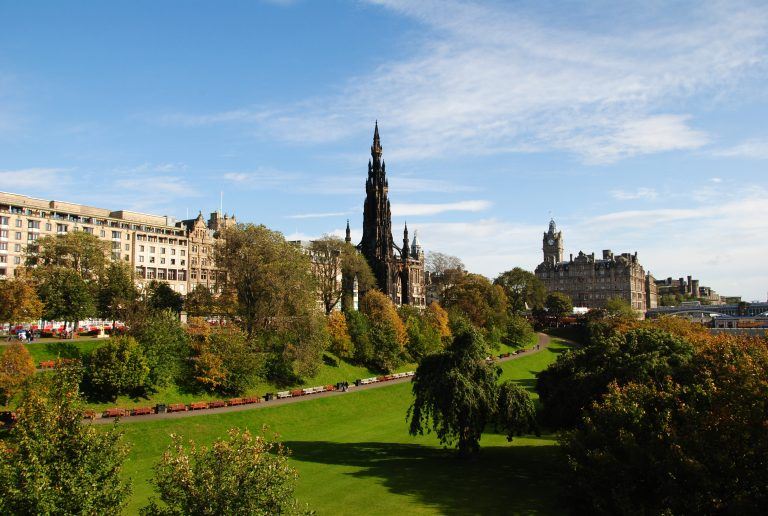 41 Things to do in Edinburgh Scotland - Our Complete Guide